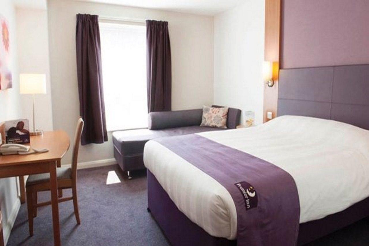 Premier Inn Birmingham South Rubery Екстериор снимка