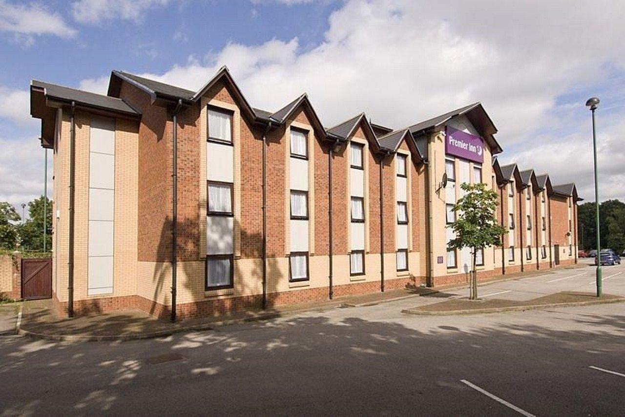 Premier Inn Birmingham South Rubery Екстериор снимка