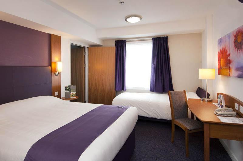 Premier Inn Birmingham South Rubery Екстериор снимка
